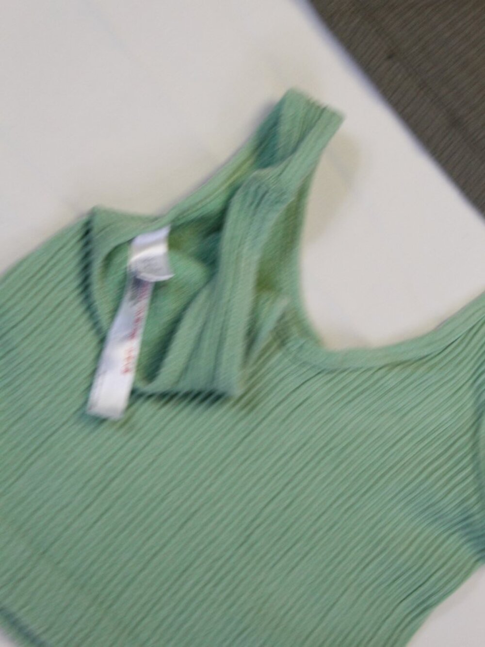 Out From Under UO Cropped Tank Bundle S Ribbed Y2K Green Pink Brown - Picture 6 of 10